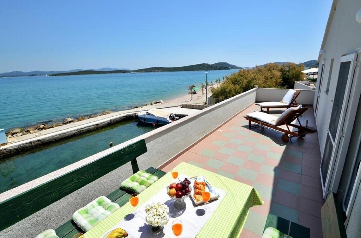 Apartment Denko Betina  Kültér fotó
